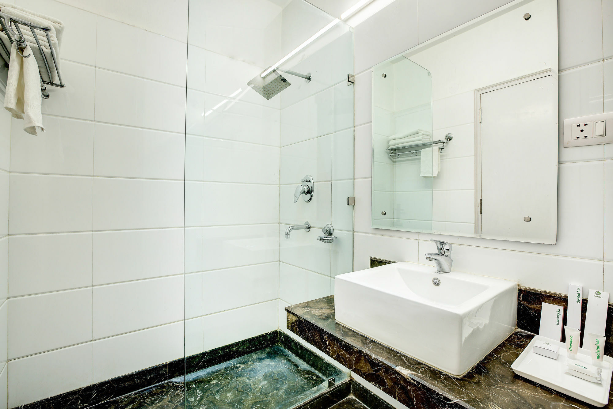 Treebo C T International Hotel Delhi  Exterior photo